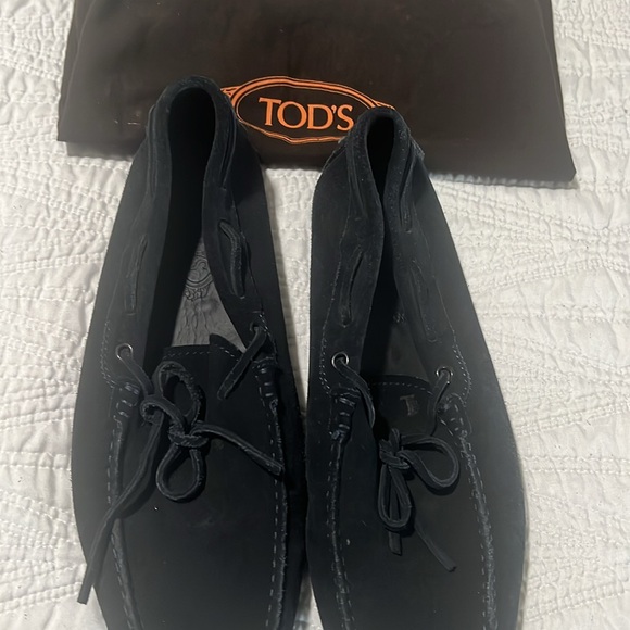 Men’s Tods moccasins - Picture 2 of 6